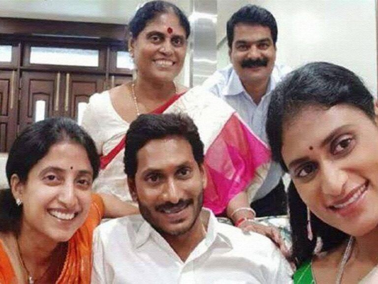 ys-jagan-ys-sharmila--ys-vijayamma-ys-bharathi