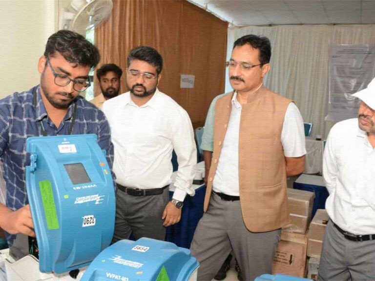 ceo-mukesh-kumar-meena