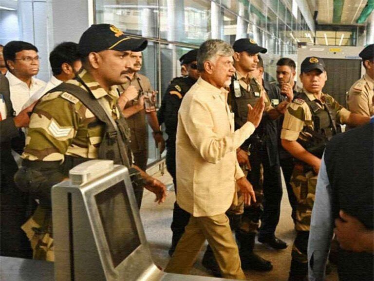 Chandrababu Naidu Hyderabad Airport