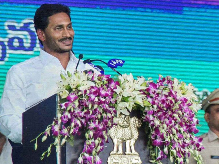 YS Jagan Swearing Vizag