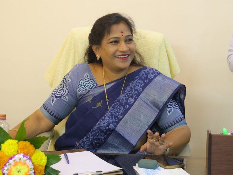 Anitha Vangalapudi Teacher to Home Minister