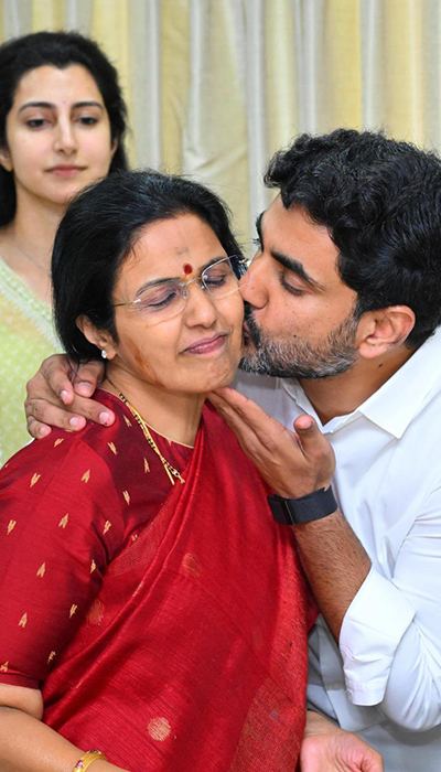 photos-celebrations-at-chandrababu-naidu-home