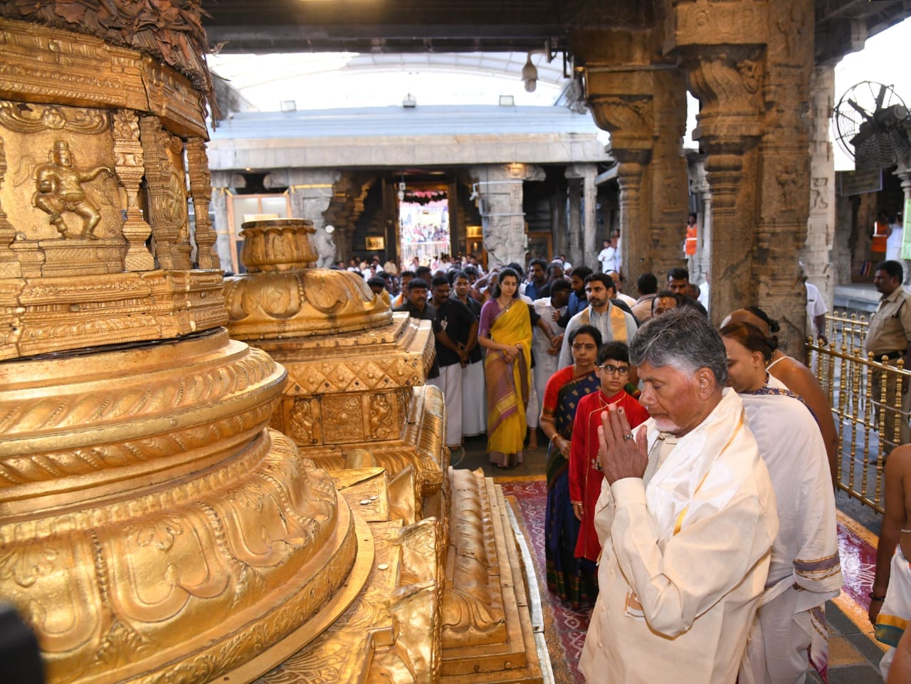 Chandrababu Naidu and Family Visited Tirumala