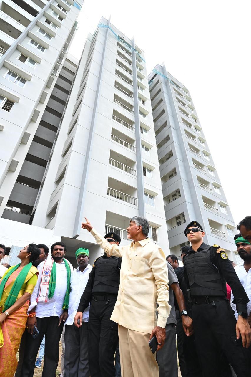 Chandrababu Naidu Visits Amaravati