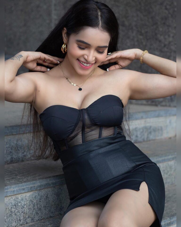 Pic Talk: Kaushiki Rathore Hot Black Magic
