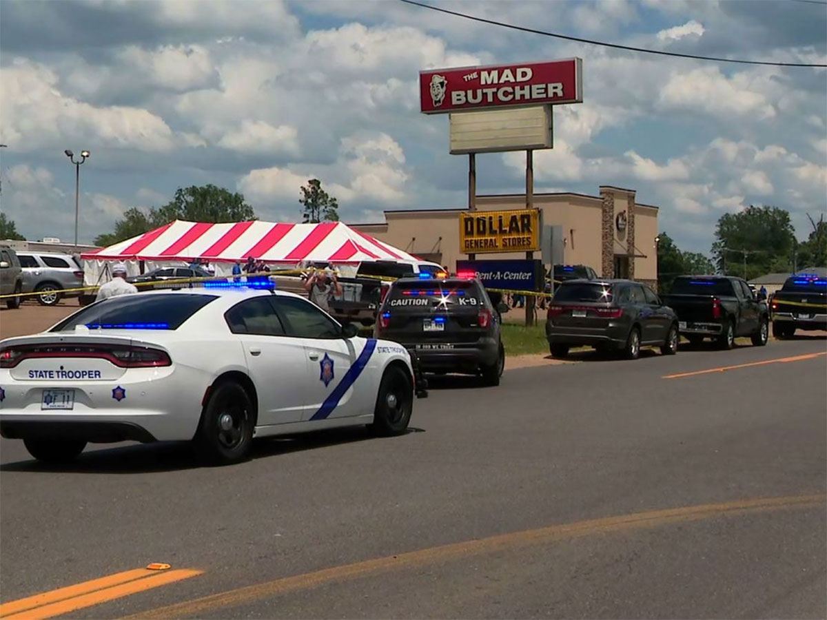 Mass Shooting at Arkansas Grocery
