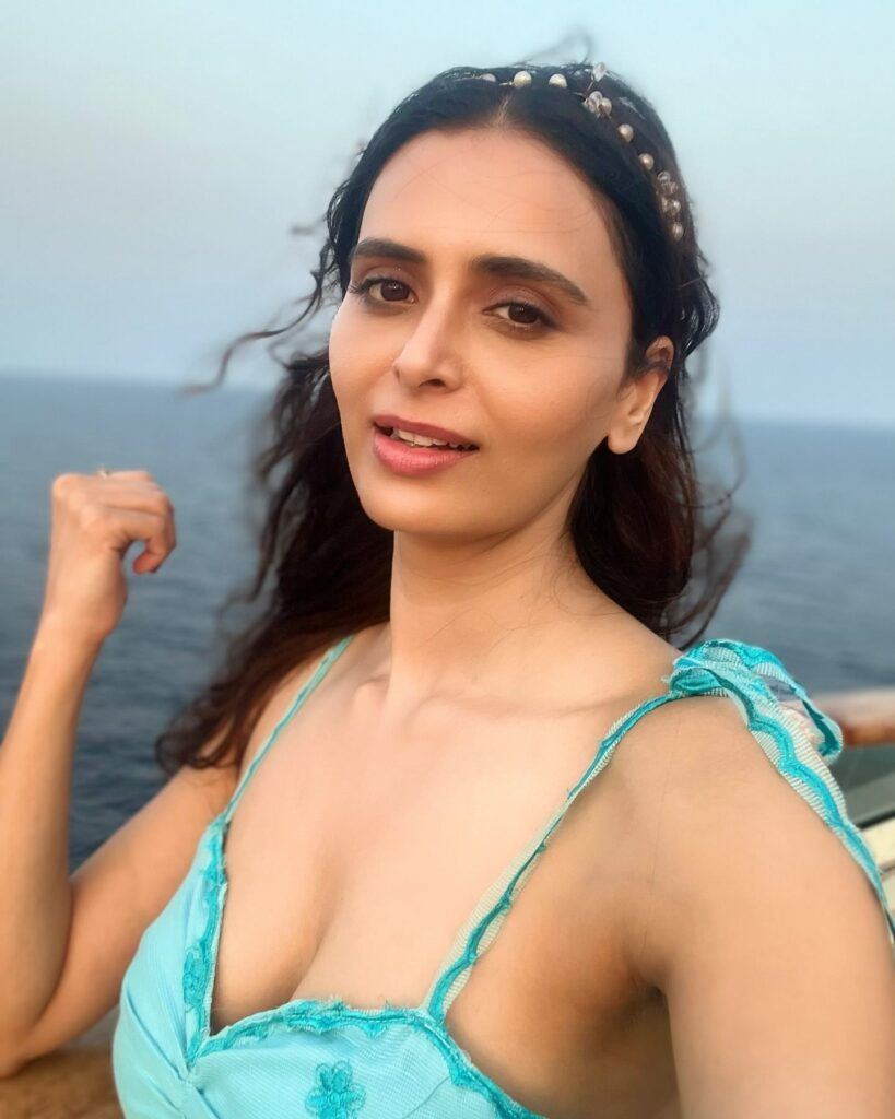meenakshidixit