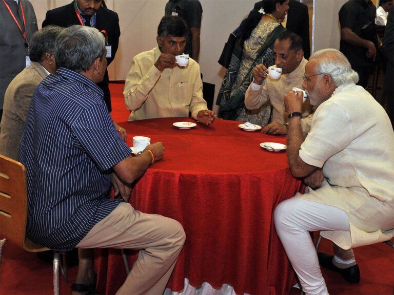 Modi Chandrababu Naidu