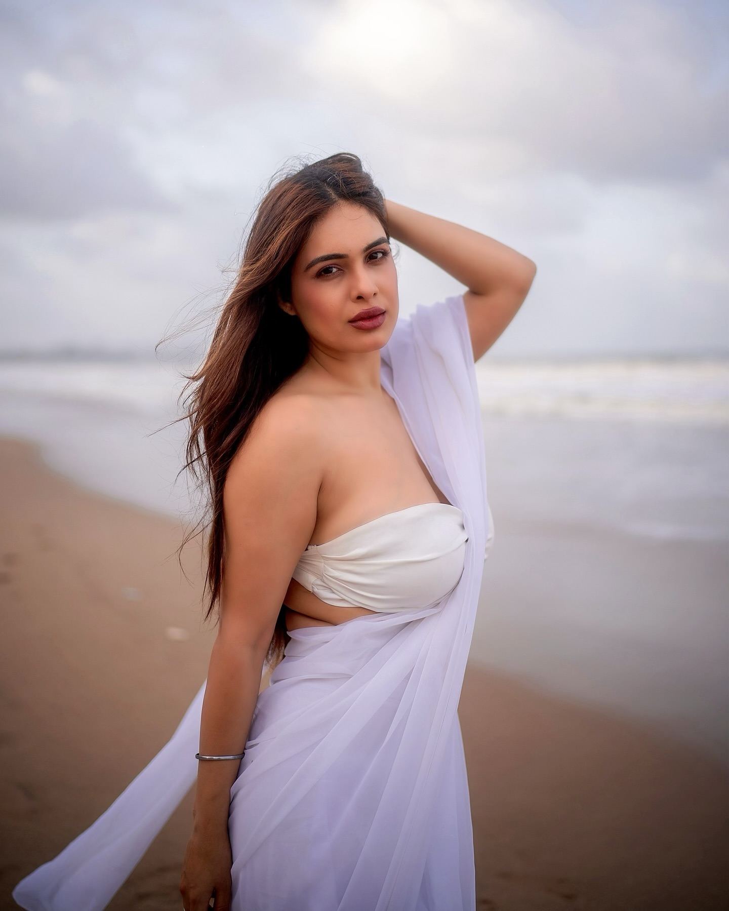 Pic Talk: Neha's Divine White Saree