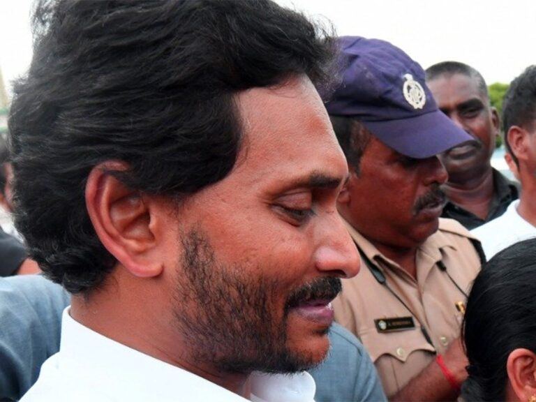 ys-jagan-flying-to-banglore