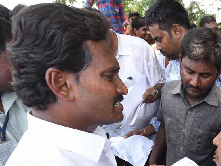 YS Jagan Odarpu Yatra Again