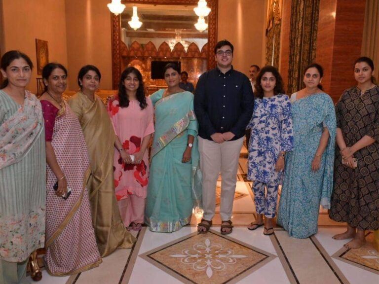 ys-sharmila-ramoji-rao-family