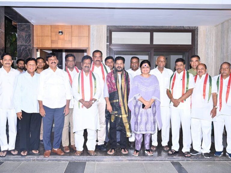 6-brs-mlcs-joined-telangana-congress