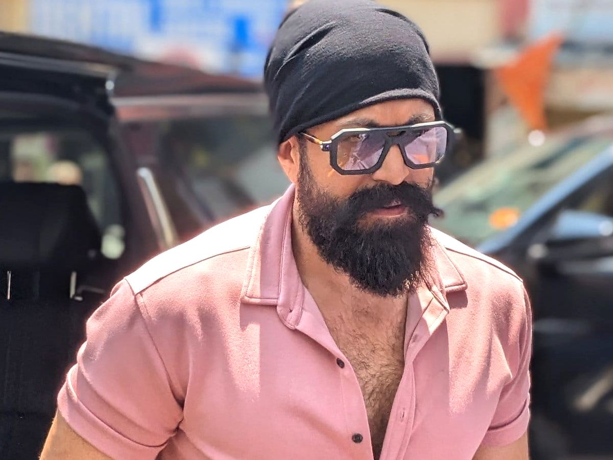 Hero Yash