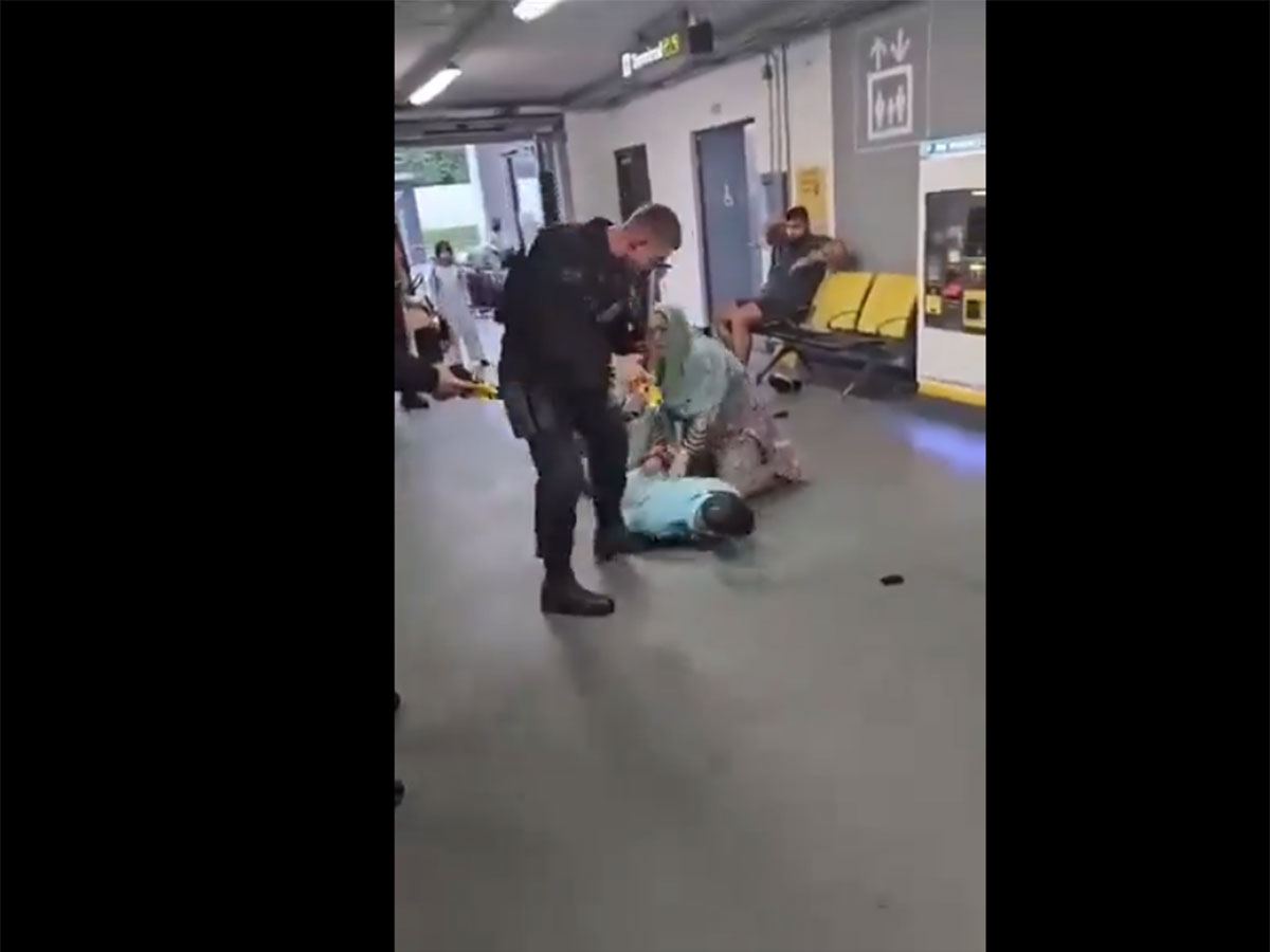 Traveller Attacked Officer UK Airport