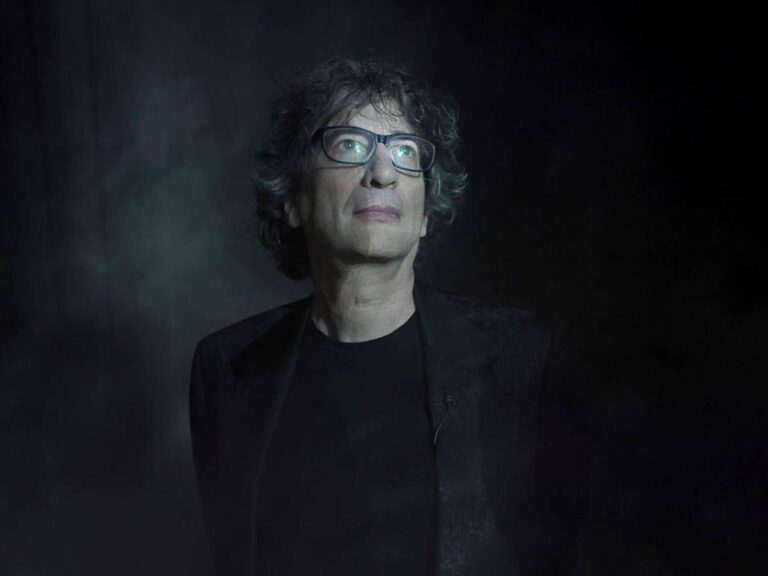 World Famous Writer Is Accused For Sexual Violence!