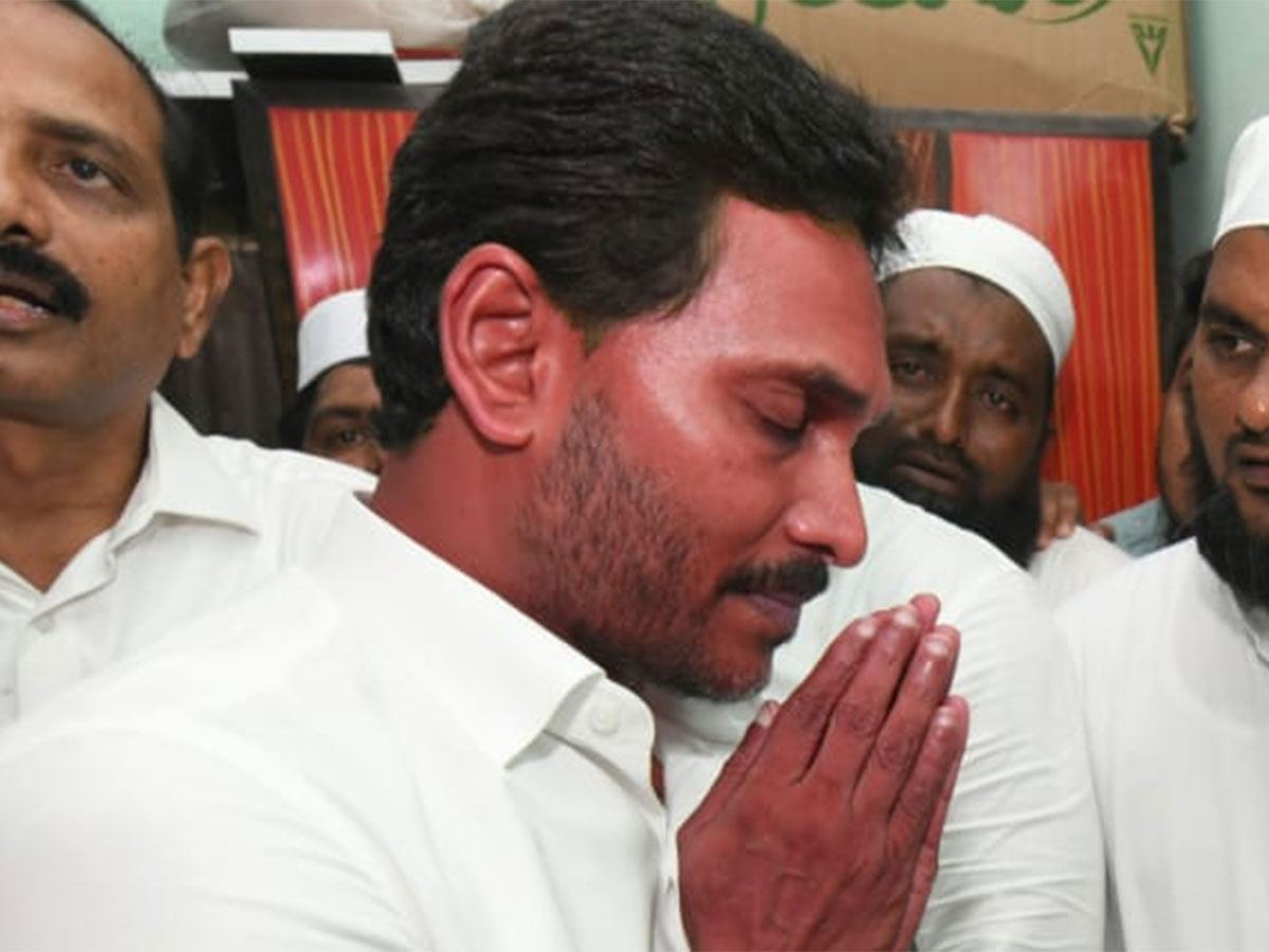 Immediate Openings @ YSRCP: Advisors With Common Sense!