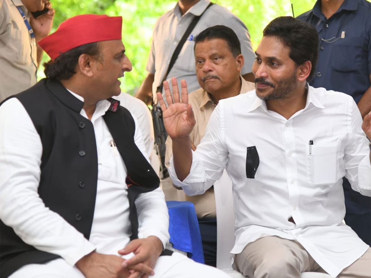 ys-jagan-akhilesh-yadav