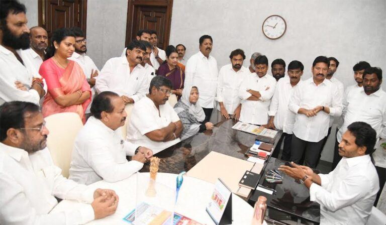 YSRCP Leaders Hostages