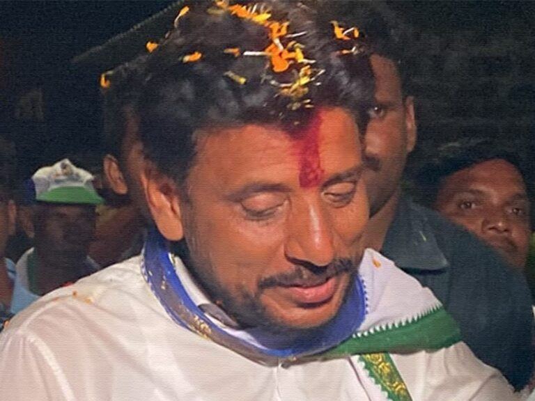 audio-leak-more-trouble-for-duvvada-srinivas