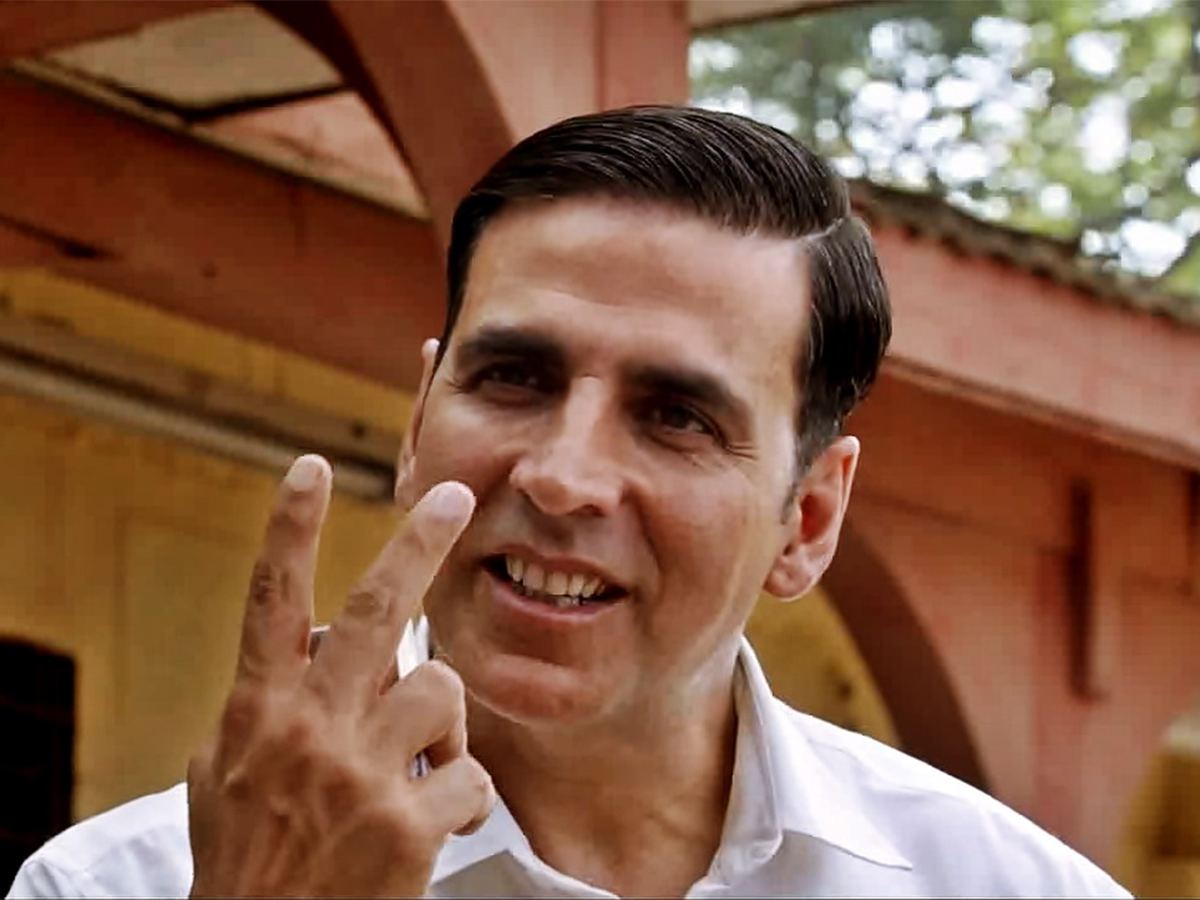 Hero Akshay Kumar