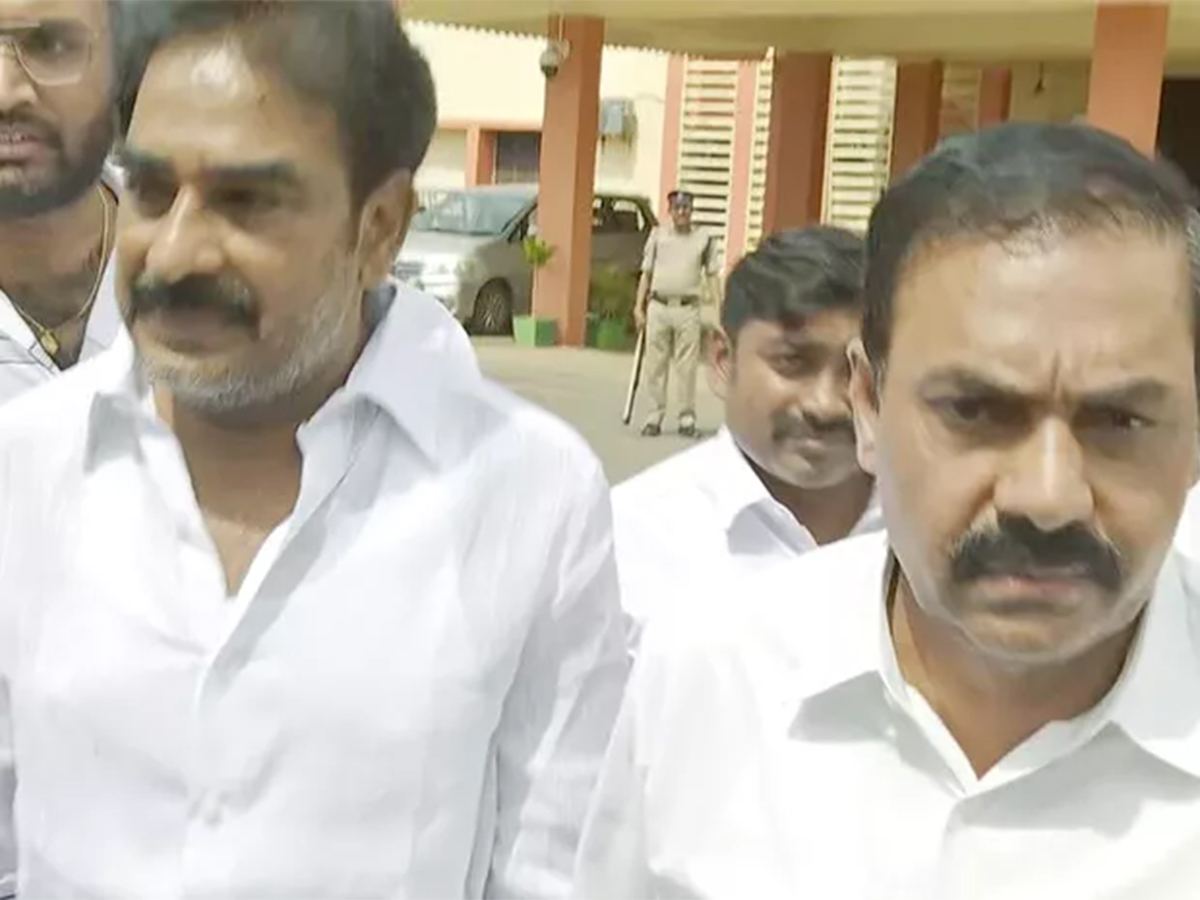 kakani-govardhan-reddy-pinnelli-ramakrishna-reddy