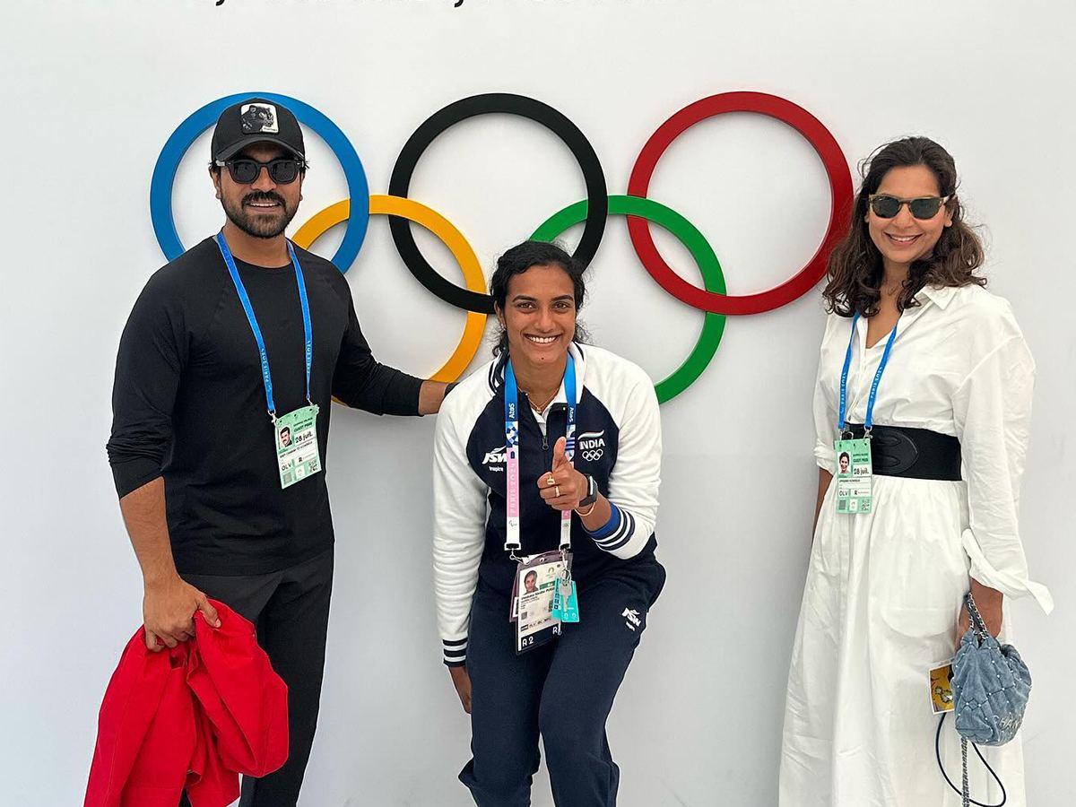 ram-charan-pv-sindhu