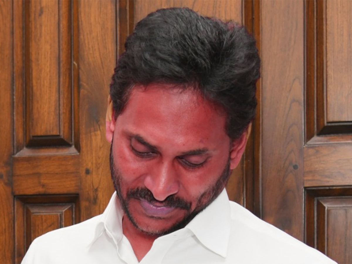 ఓడినా బుద్ది రాలే... కుక్క తోక వంకర అంతే!