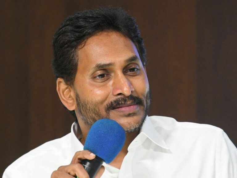 ys-jagan-missmangement