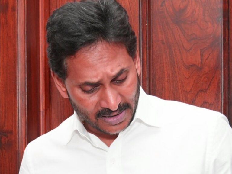 ys-jagan-police-station-enquiry