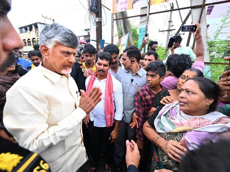 chandrababu-naidu-flood-help