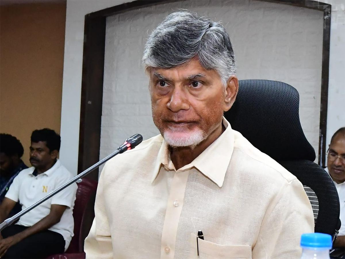 Chandrababu Naidu Directs The Officers To Repair All The Roads