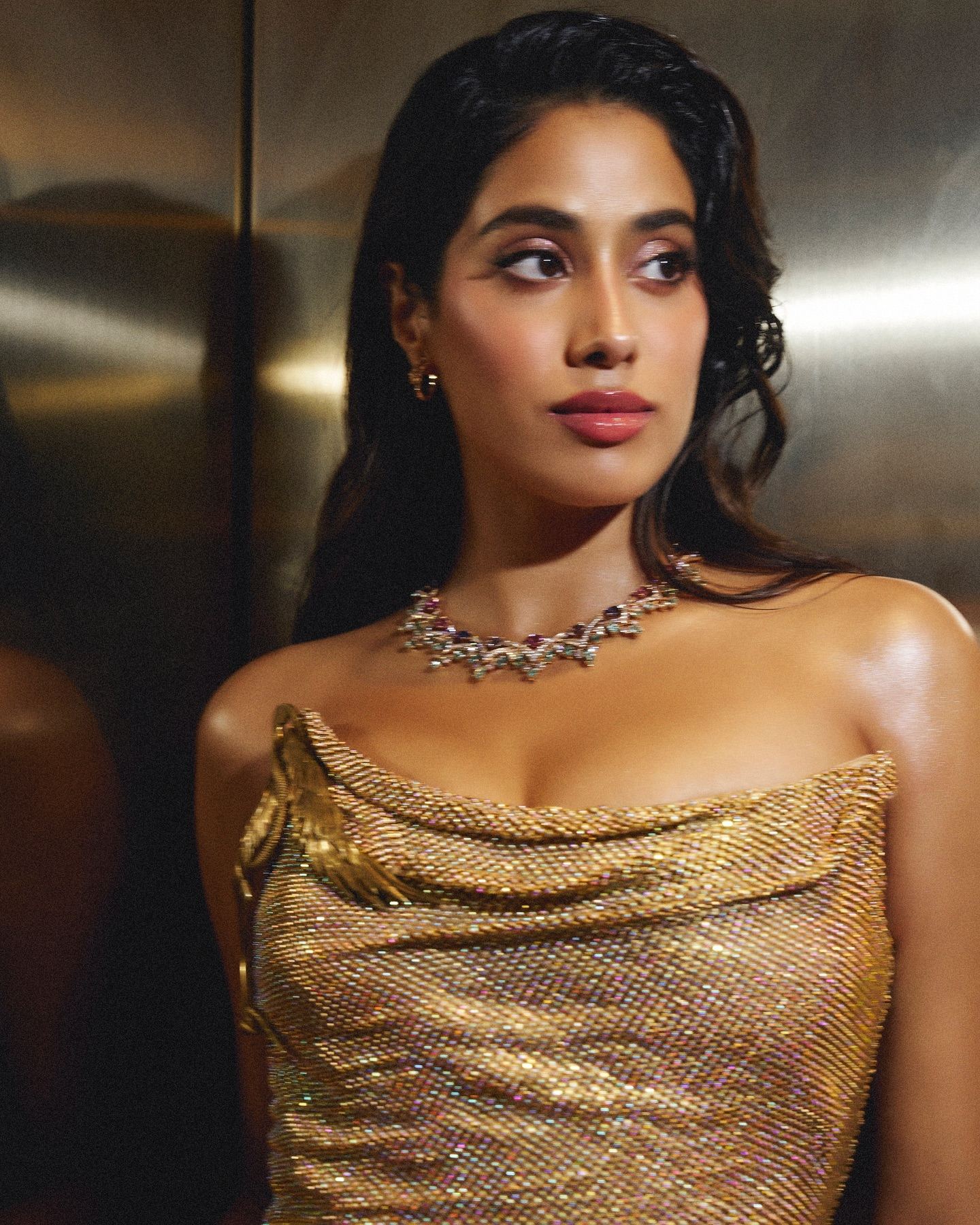 Devara Star Janhvi Kapoor Rocks Hot Look