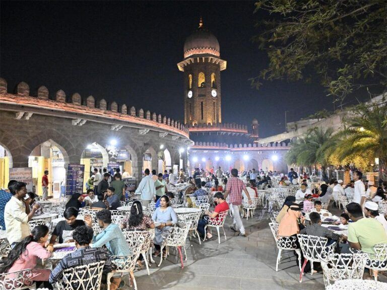Food Stalls Till 1 AM Hyderabad
