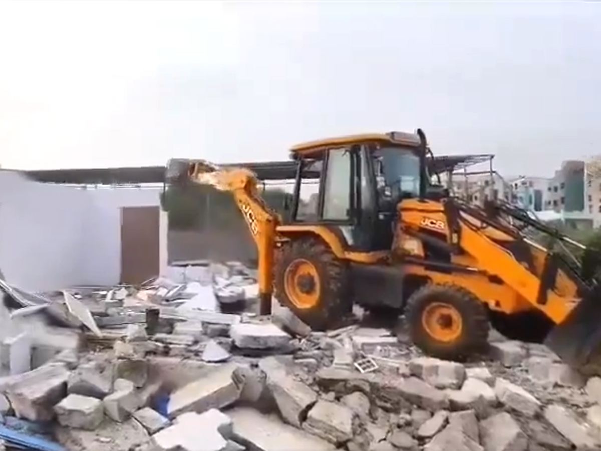 HYDRAA Demolishing Nallacheruvu Kukatpally