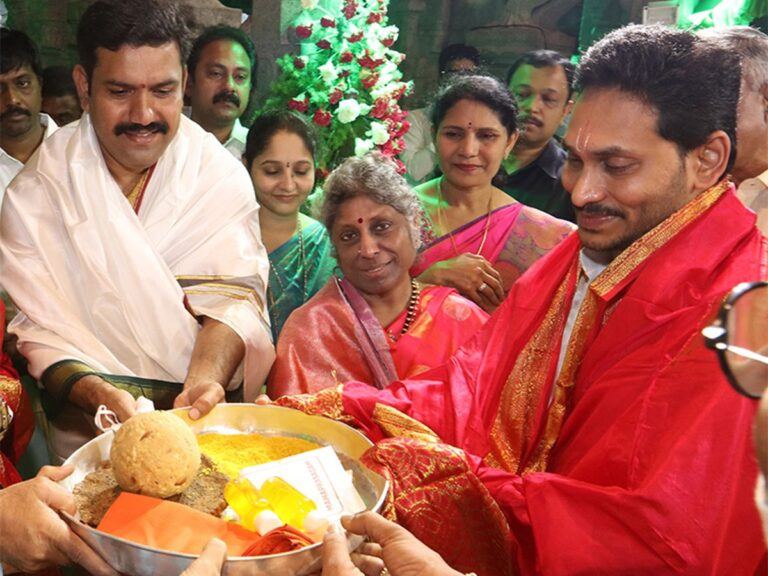 ys-jagan-tirumala-laddu