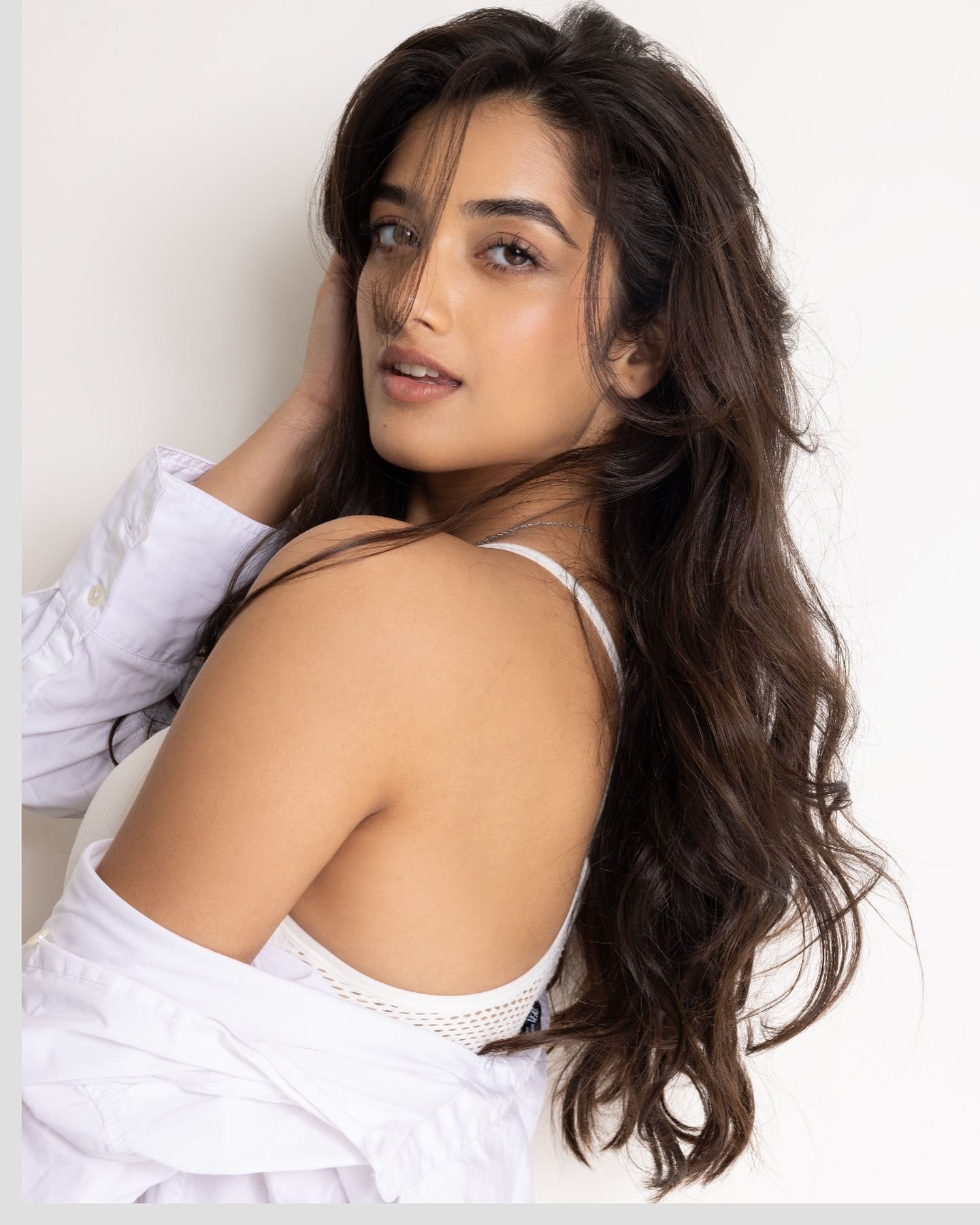 Bhagyashri Borse The Power of a Seductive Gaze