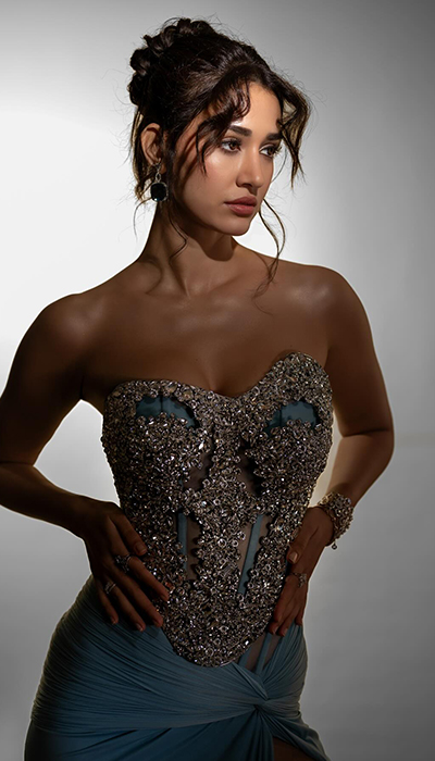 Hot Assets on Display Disha Patani’s Tempting Glamour