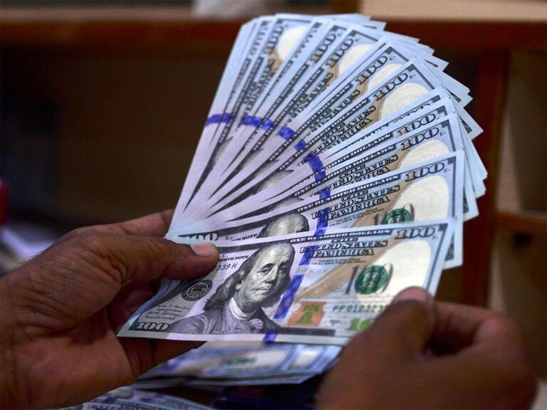 Is Living in the U.S. Possible With Just One Salary