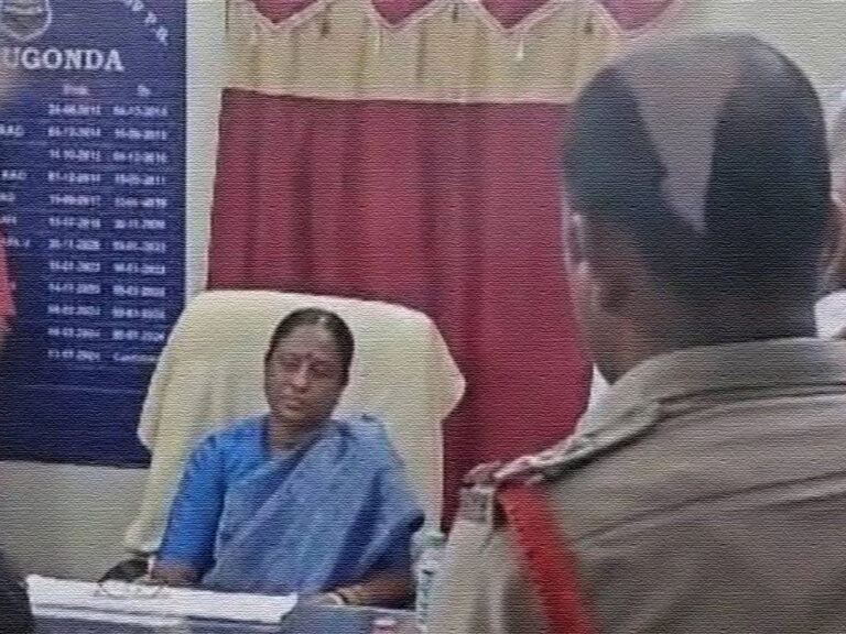 konda-surekha-si-chair