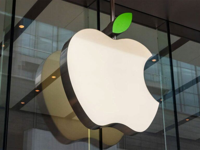 Apple Breaks Records India