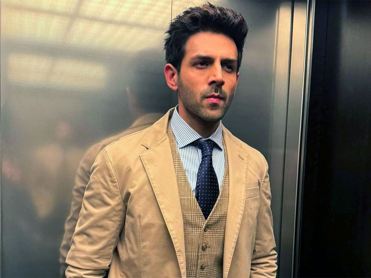 Hero Kartik Aaryan