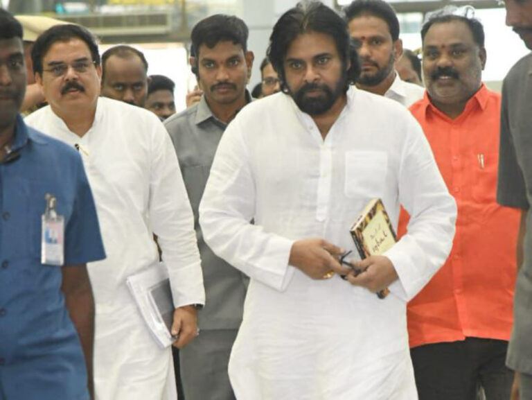 pawan-kalyan-in-kakinada