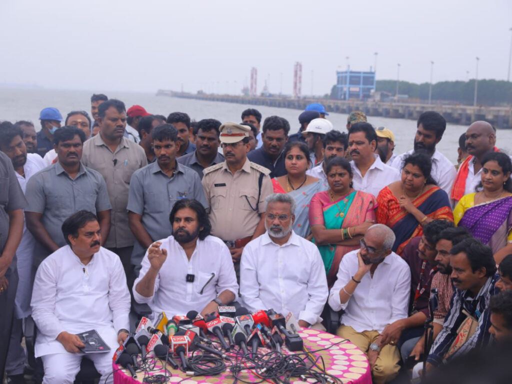 pawan-kalyan-in-kakinada-port