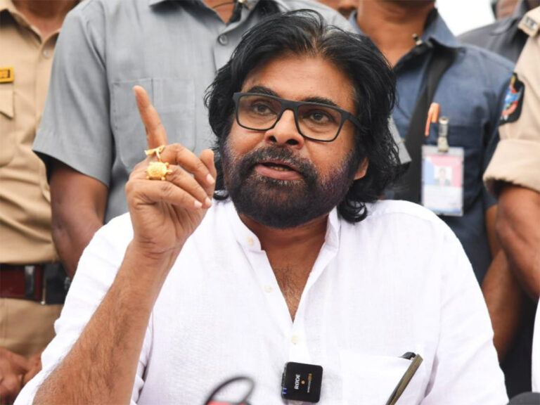 Pawan Kalyan Should Let Go Of This Camera Heroism!