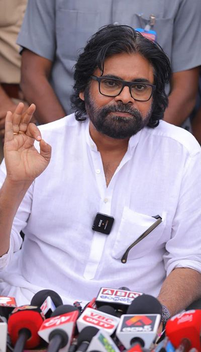 pics-pawan-kalyan-press-meet-at-kakinada-port-