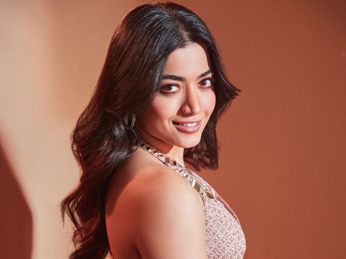 rashmika-mandanna-another-treat-loading