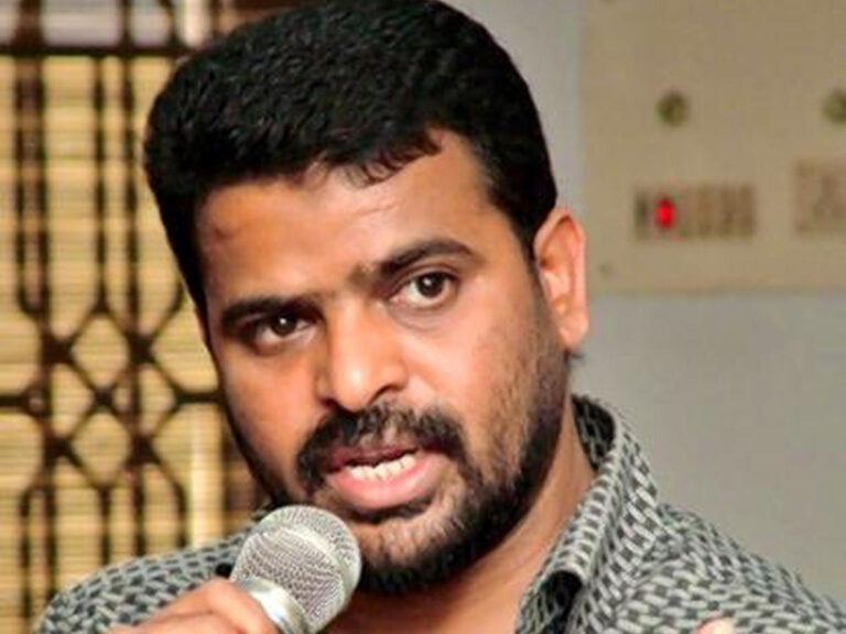 director-ameer-sultan on-ban-on-reviews