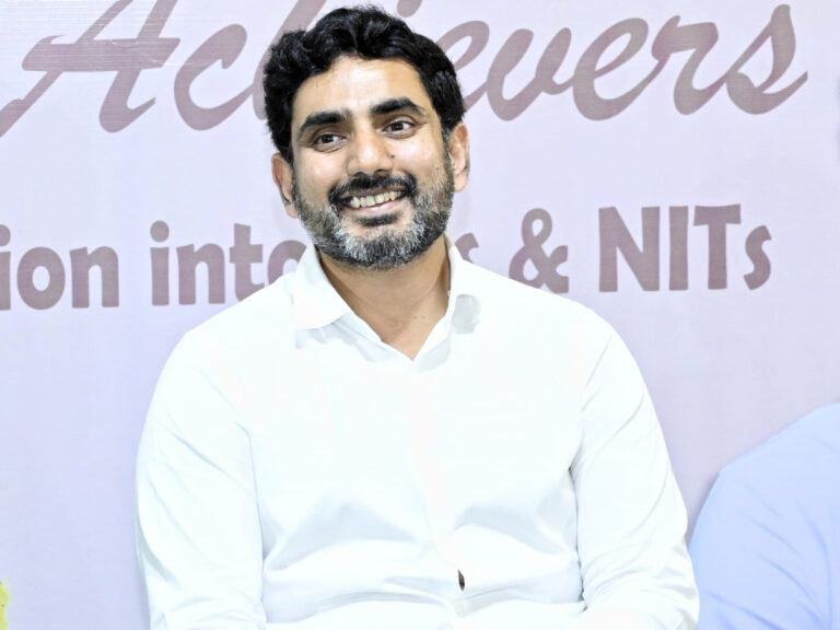 nara-lokesh-helps-janasena-worker-vannurappanara-lokesh-helps-janasena-worker-vannurappa