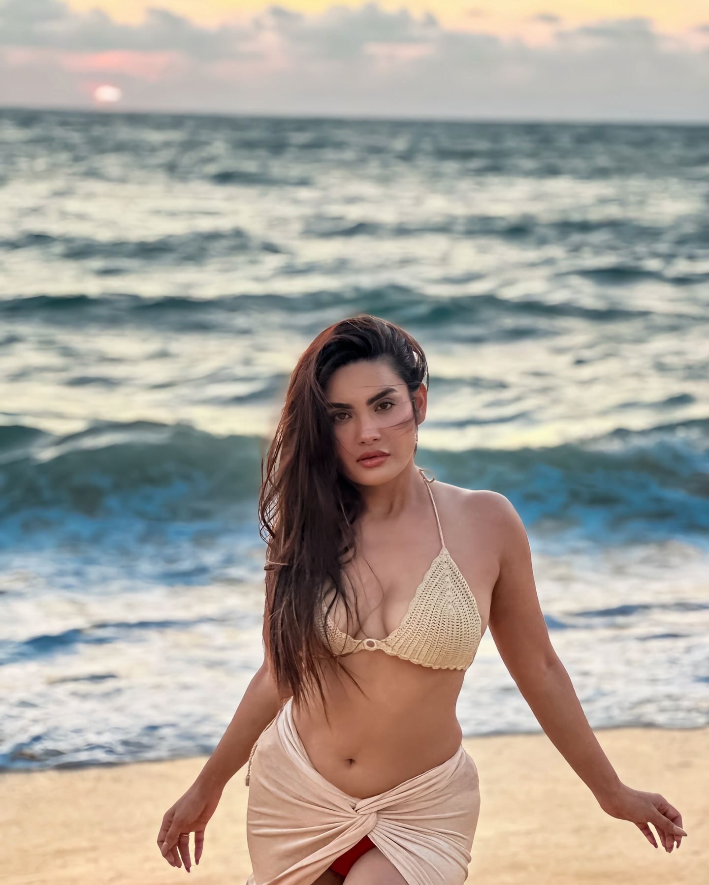 Sakshi Dwivedi's Hottest Beach Looks Revealed!
